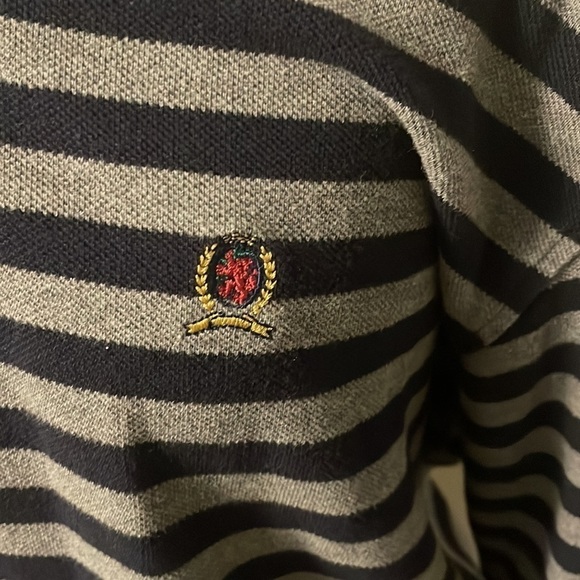 Tommy Hilfiger mens navy/grey striped polo shirt medium - Picture 2 of 6